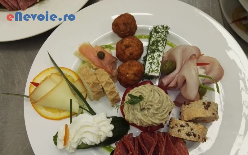 6servicii-catering-organizari-nunti-si-botezuri-organizari-evenimente-organizari-evenimente--adrian-dupoi-.png