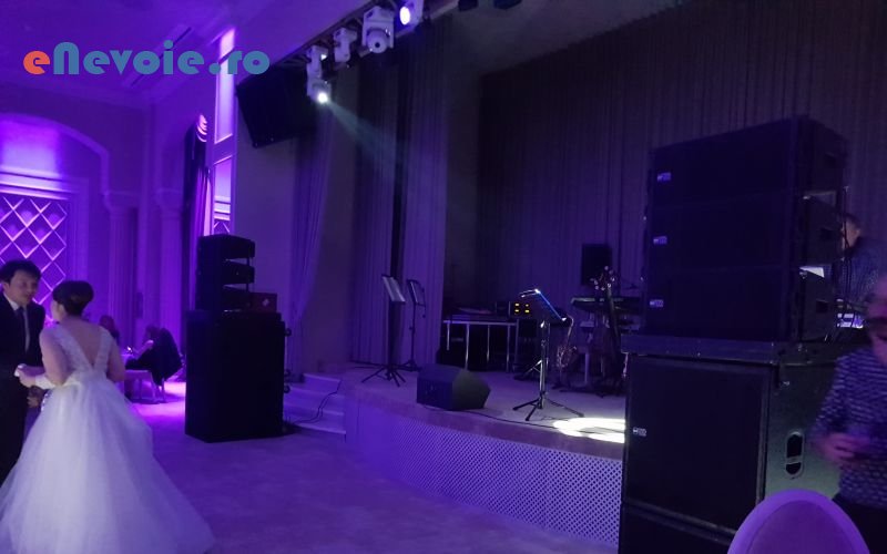 2dj-fum-greu-gheata-carbonica-sonorizare-si-lumini-organizari-nunti-si-botezuri-organizari-evenimente-organizari-evenimente--cristian-andrea.png
