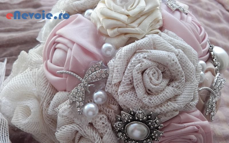 1reparatii-bijuterii-prajituri-homemade-aranjamente-si-decoratiuni-cadouri-personalizate-imbracaminte-handmade-bijuterii-handmade-accesorii-handm.png