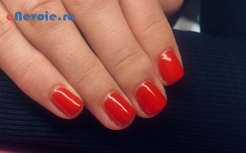 4manichiura-si-pedichiura-cosmetica-relaxare--delia-ferar-9r.png