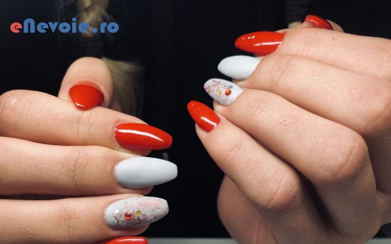 5manichiura-si-pedichiura-cosmetica-relaxare--delia-ferar-9n.png