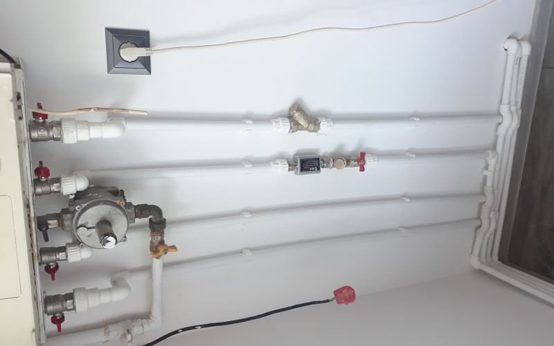 3reparatii-termice-reparatii-electrice-instalatii-termice-instalatii-electrice-instalatii-sanitare-sanitare-electrice-termice-gaze--ionel-condrea.png