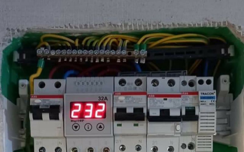 4reparatii-termice-reparatii-electrice-instalatii-termice-instalatii-electrice-instalatii-sanitare-sanitare-electrice-termice-gaze--ionel-condrea.png