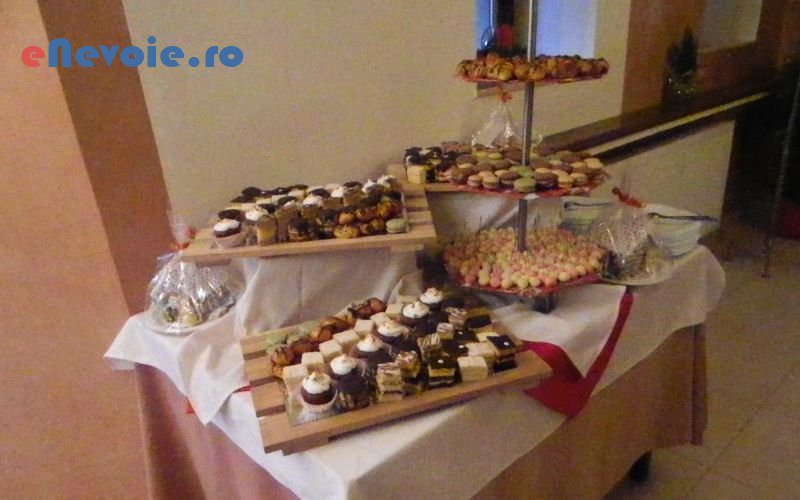 3servicii-catering-organizari-nunti-si-botezuri-organizari-evenimente--lorica-botta-.png