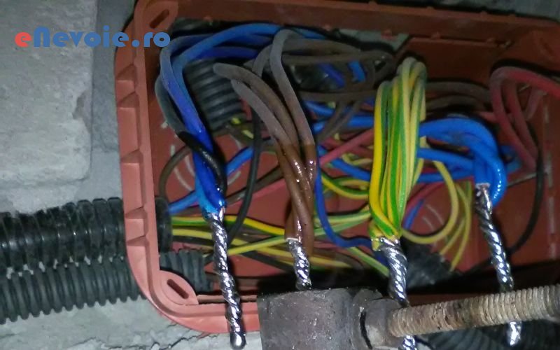 3reparatii-electrice-instalatii-electrice-sanitare-electrice-termice-gaze--marius-dorian.png