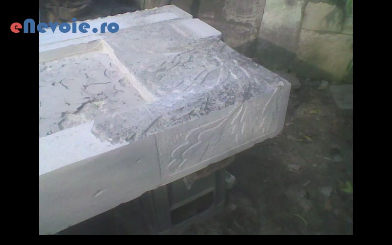 4morminte-si-monumente-funerare-servicii-funerare--micu-precup-3.png