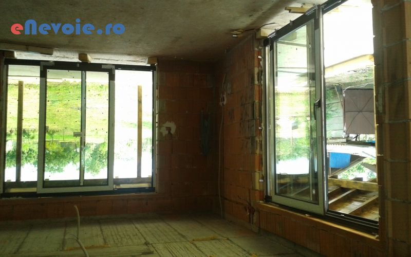4usi-garaj-plasa-de-insecte-jaluzele-rulouri-exterioare-ferestre-usi-reparatii-tamplarie-tamplarie-aluminiu-tamplarie-pvc-mobilier--nelu-tiaru-83t.png