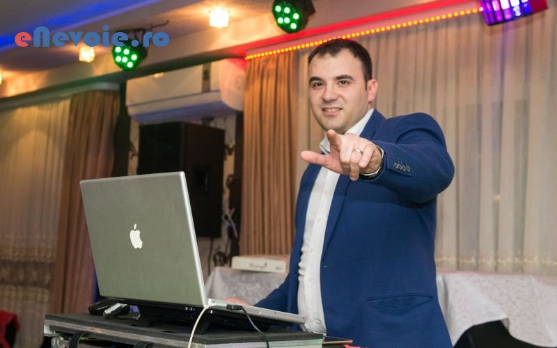 3dj-organizari-evenimente--ovidiu-moldovan.png