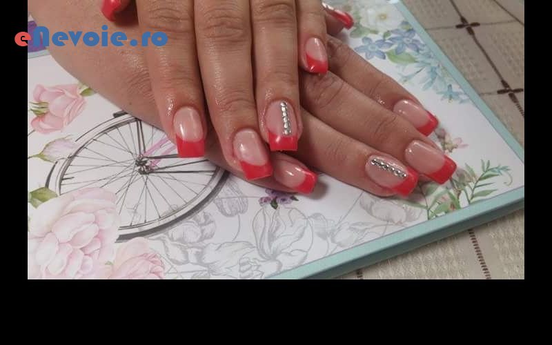 3manichiura-si-pedichiura-cosmetica-relaxare--patricia-ruja.png