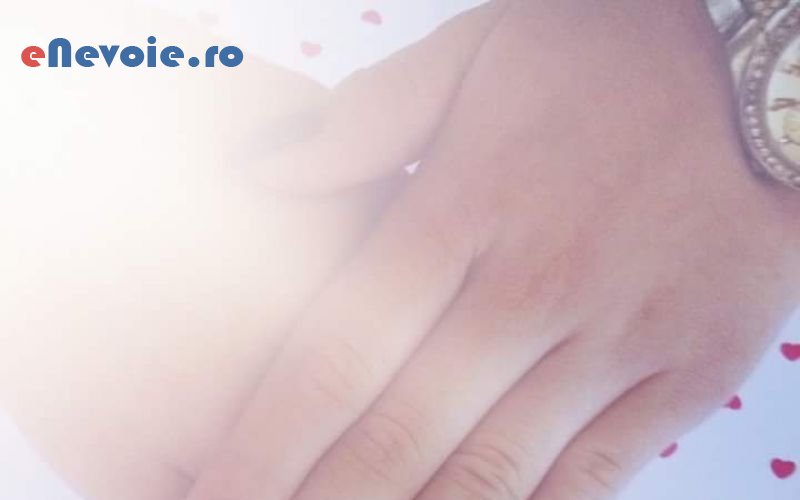 4manichiura-si-pedichiura-cosmetica-relaxare--patricia-ruja.png