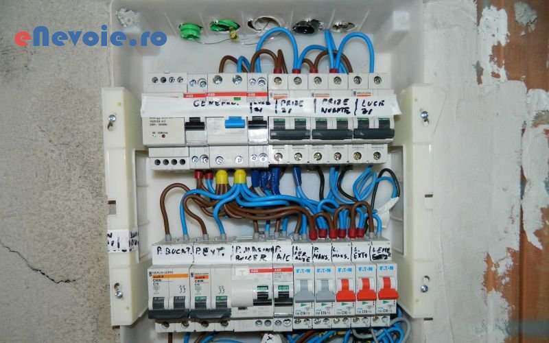 6instalatii-electrice-sanitare-electrice-termice-gaze--petru-valenti.png
