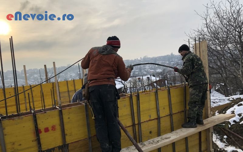2inchirieri-accesorii-constructii-reconditionari-suprafete-din-lemn-reconditionari-suprafete-din-beton-consultanta-in-constructii-p-sc-bbs-art-co.png