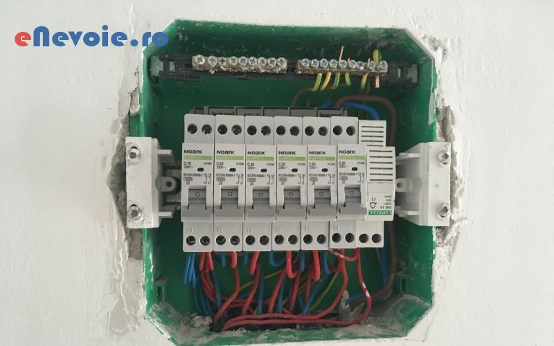 1sisteme-de-supraveghere-sisteme-de-securitate-reparatii-electrice-instalatii-electrice-sanitare-electrice-termice-gaze--sc-bst-electrf.png