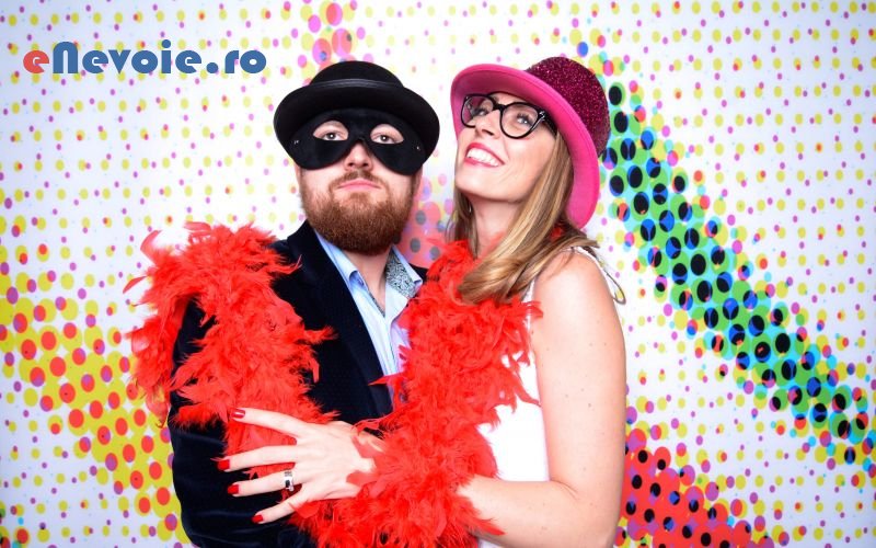 2photobooth-foto-organizari-evenimente-organizari-evenimente--sc-creative-hub.png