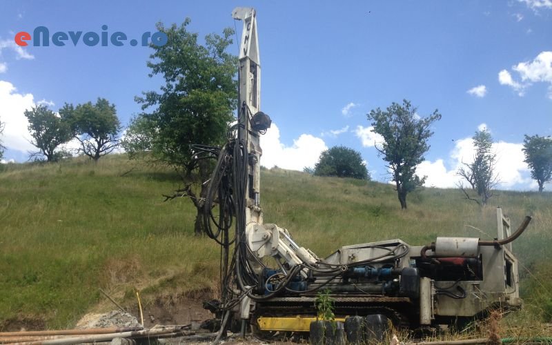 1foraj-puturi-constructii--sc-drillexper.png