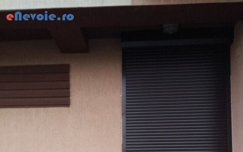 4plasa-de-insecte-rulouri-exterioare-ferestre-reparatii-tamplarie-tamplarie-aluminiu-tamplarie-pvc-mobilier-si-tamplarie--sc-elitechmsyst.png
