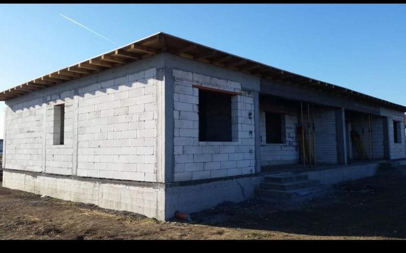 5foraj-puturi-alpinism-utilitar-consultanta-in-constructii-proiectare-hale-metalice-demolari-hidroizolatii-termoizolatii-acoperisur-sc-housebobic.png