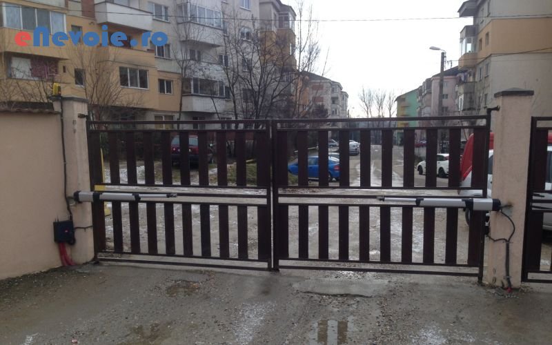 3porti-si-garduri-casa-si-gradina--sc-mega-izola.png