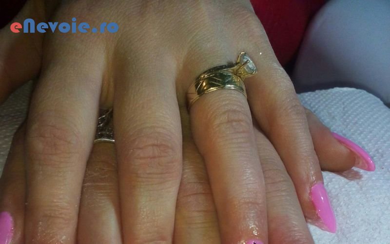 4manichiura-si-pedichiura-cosmetica-relaxare--simona-racsi-45.png