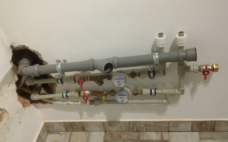 1sisteme-de-supraveghere-sisteme-de-securitate-reparatii-termice-reparatii-electrice-reparatii-sanitare-instalatii-termice-instalat-talpiga-flori.png