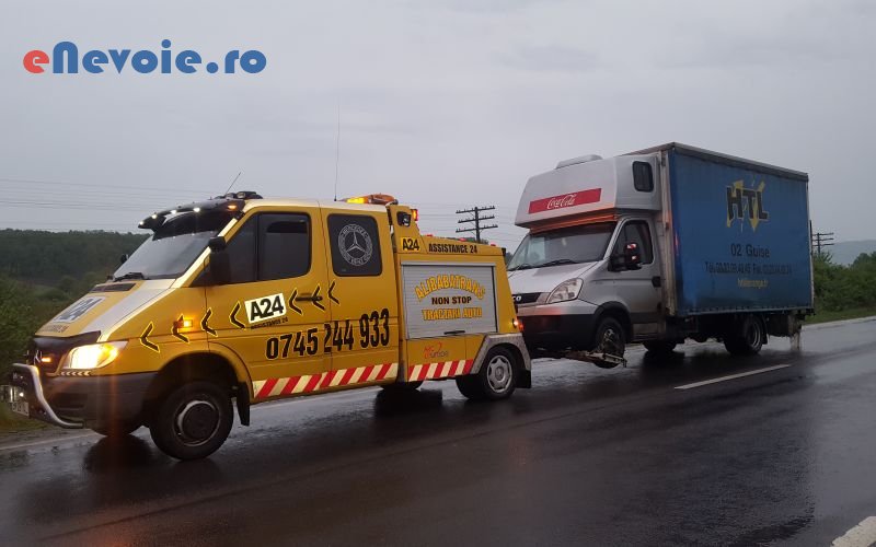 2vulcanizare-moto-vulcanizare-auto-tractari-moto-asistenta-rutiera-mecanica-moto-service-moto-incarcare-freon-mecanica-auto-service-tamas-balog-4.png
