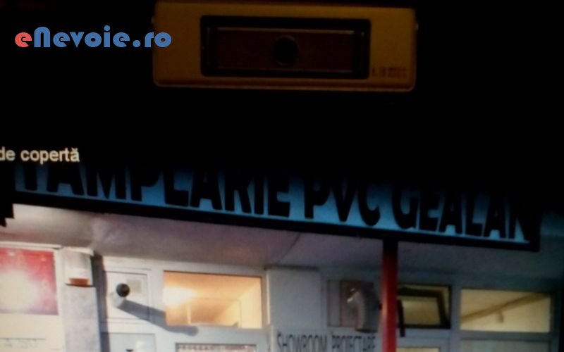 5usi-garaj-plasa-de-insecte-jaluzele-rulouri-exterioare-montare-mobila-ferestre-usi-reparatii-tamplarie-tamplarie-lemn-tamplarie-al-vasile-adi-siq.png